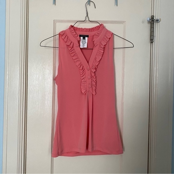 Rampage Tank Pull Over V-Neck w/ Ruffled Collar Tank Ruffled Front Pirate Size M - Picture 4 of 7